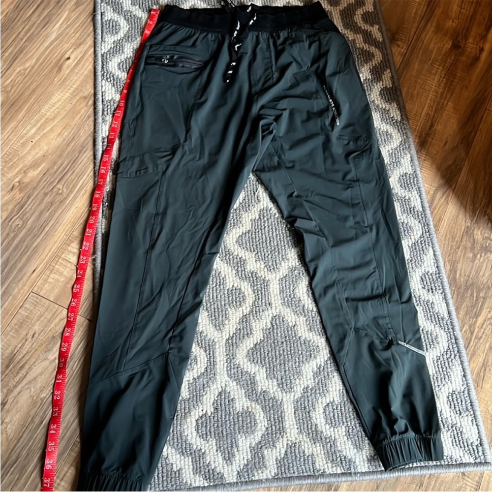 Alphalete Men's joggers